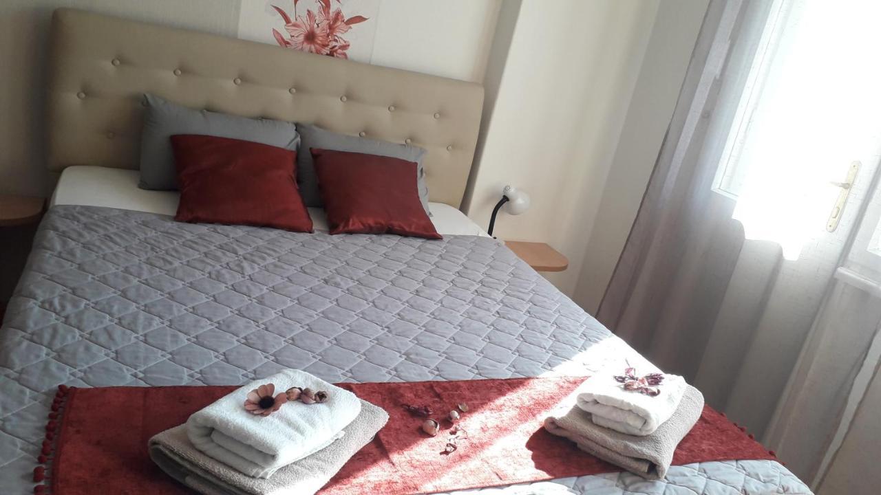 The Most Central Skopje Apartment Exterior photo